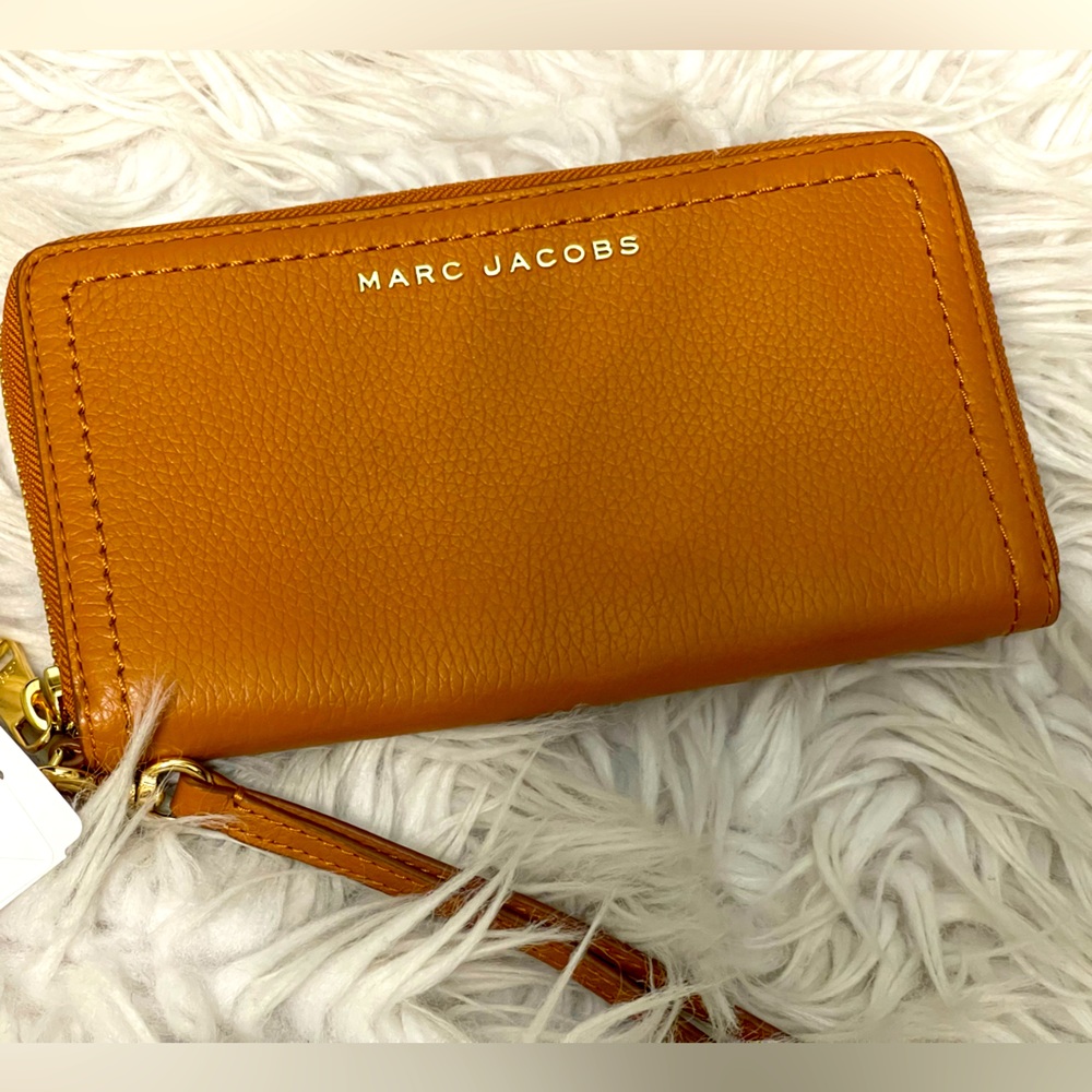 Marc Jacobs The Groove Zip-Around Leather Long Wallet